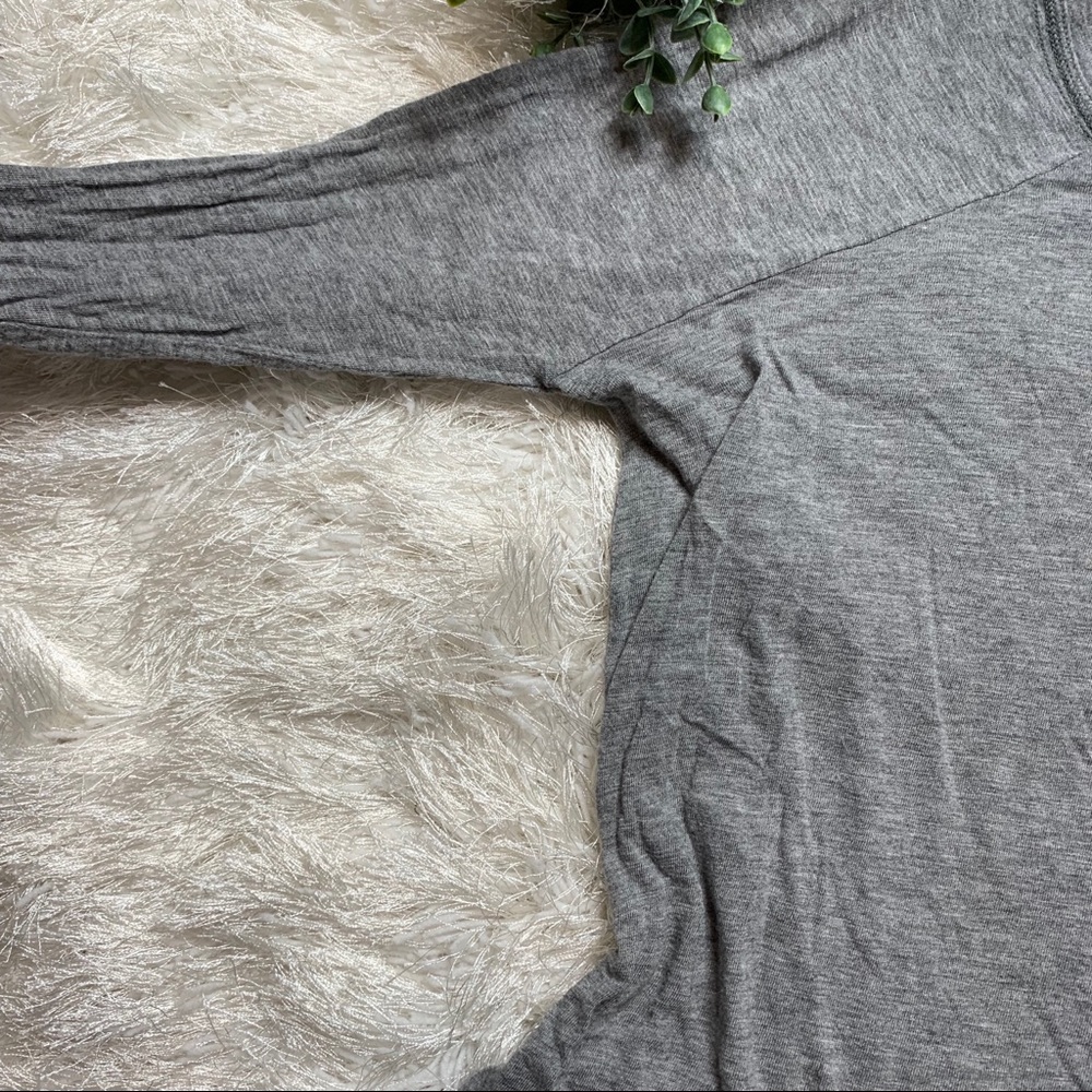 Aerie gray long sleeve tee - Picture 2 of 4
